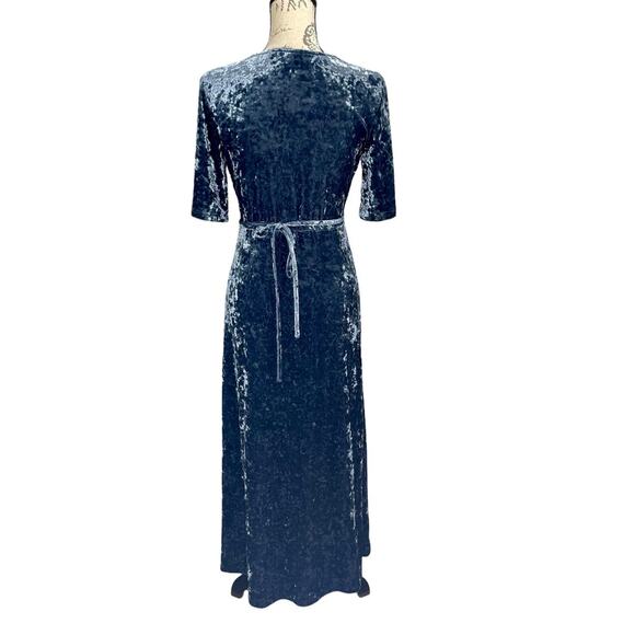 Gianni Bini Blue Crushed Velvet Wrap Midi Dress Size Medium - Picture 5 of 13